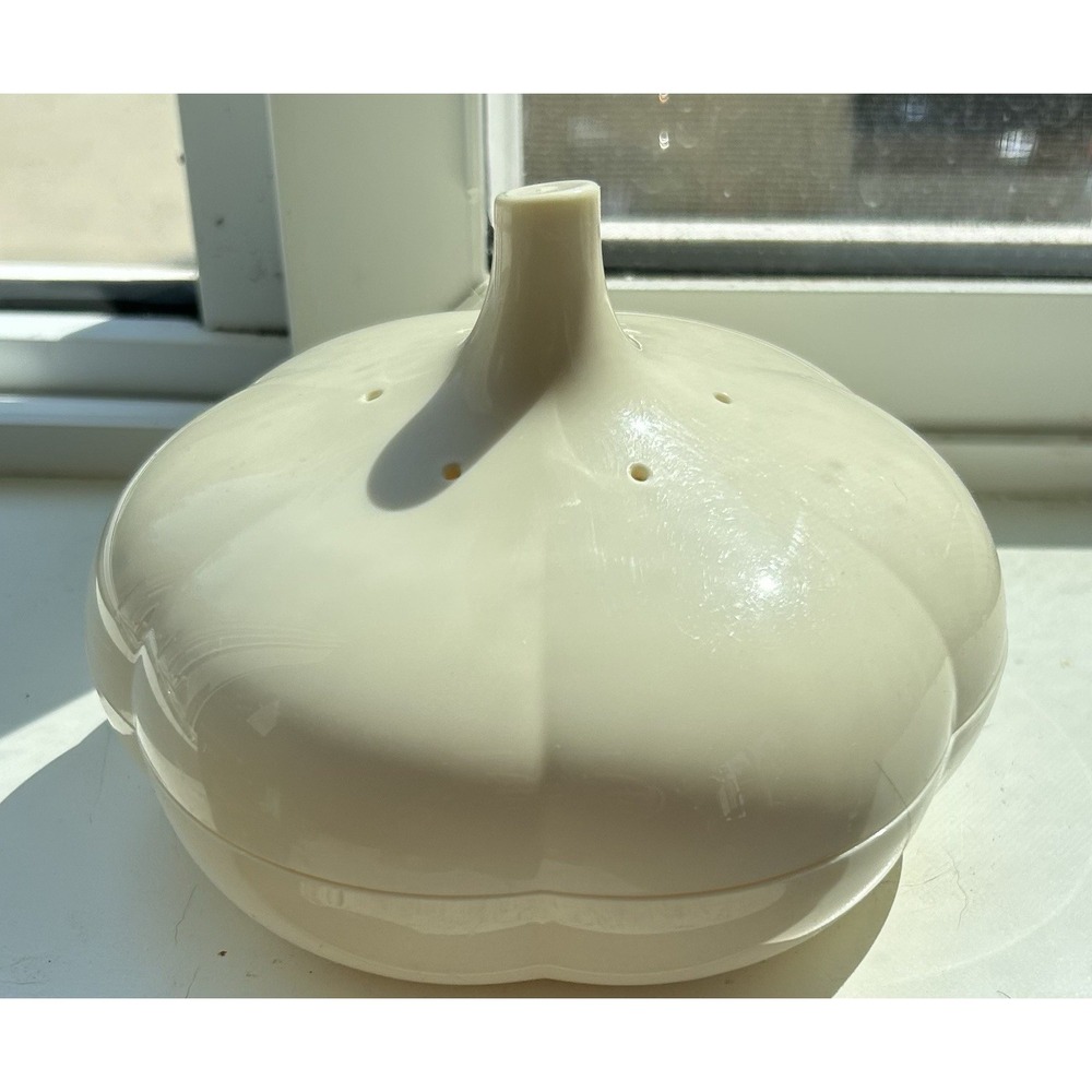Tupperware Garlic Keeper Saver‎ Storage Forget Me Not #5657 Ivory White